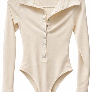 OQQ 🔥NWOT Long-Sleeve Ribbed Snap-Front BODY Suit